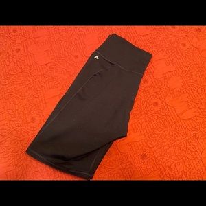 Fabletics Define High-Waisted Short 9"